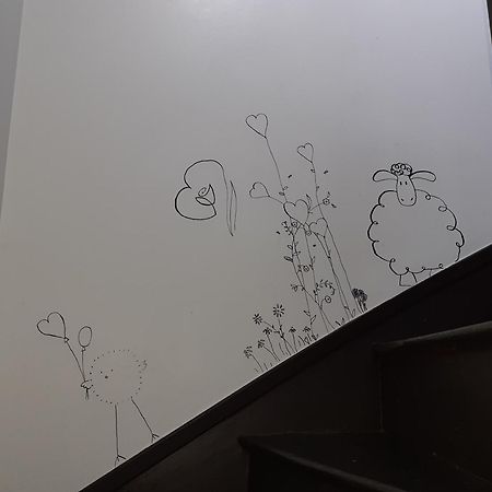 L'Artistique, 4 Lits, 2 Chambres, Stationnement Gratuit, Spacieux, Atypique Amiens Bagian luar foto